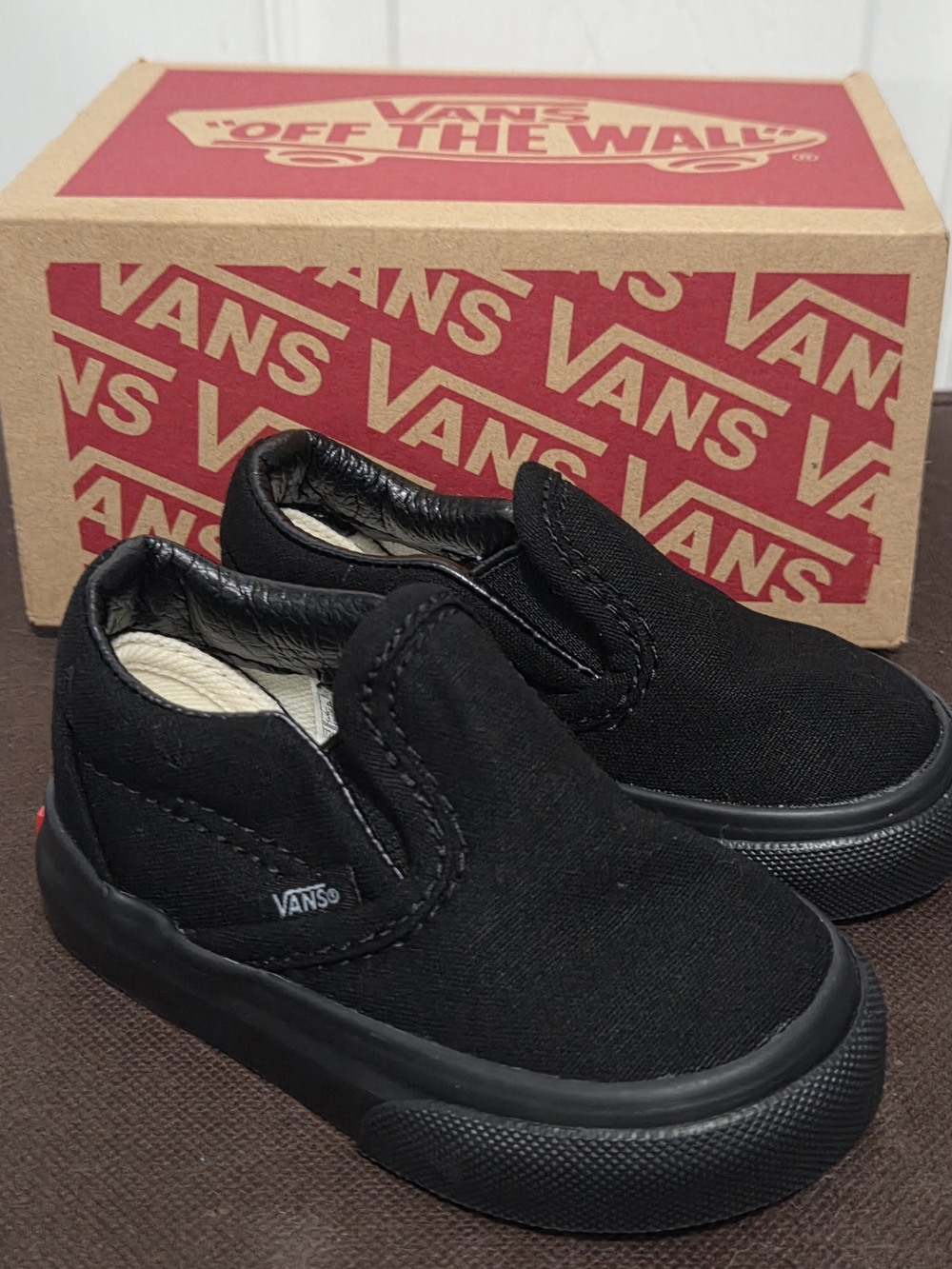 Vans Kids- Toddler Size 4 Classic Slip-On - Black